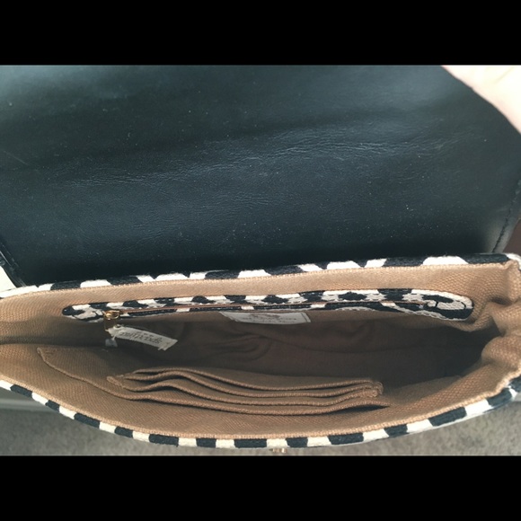 Spartina 449 Medium Crossbody - Picture 5 of 7